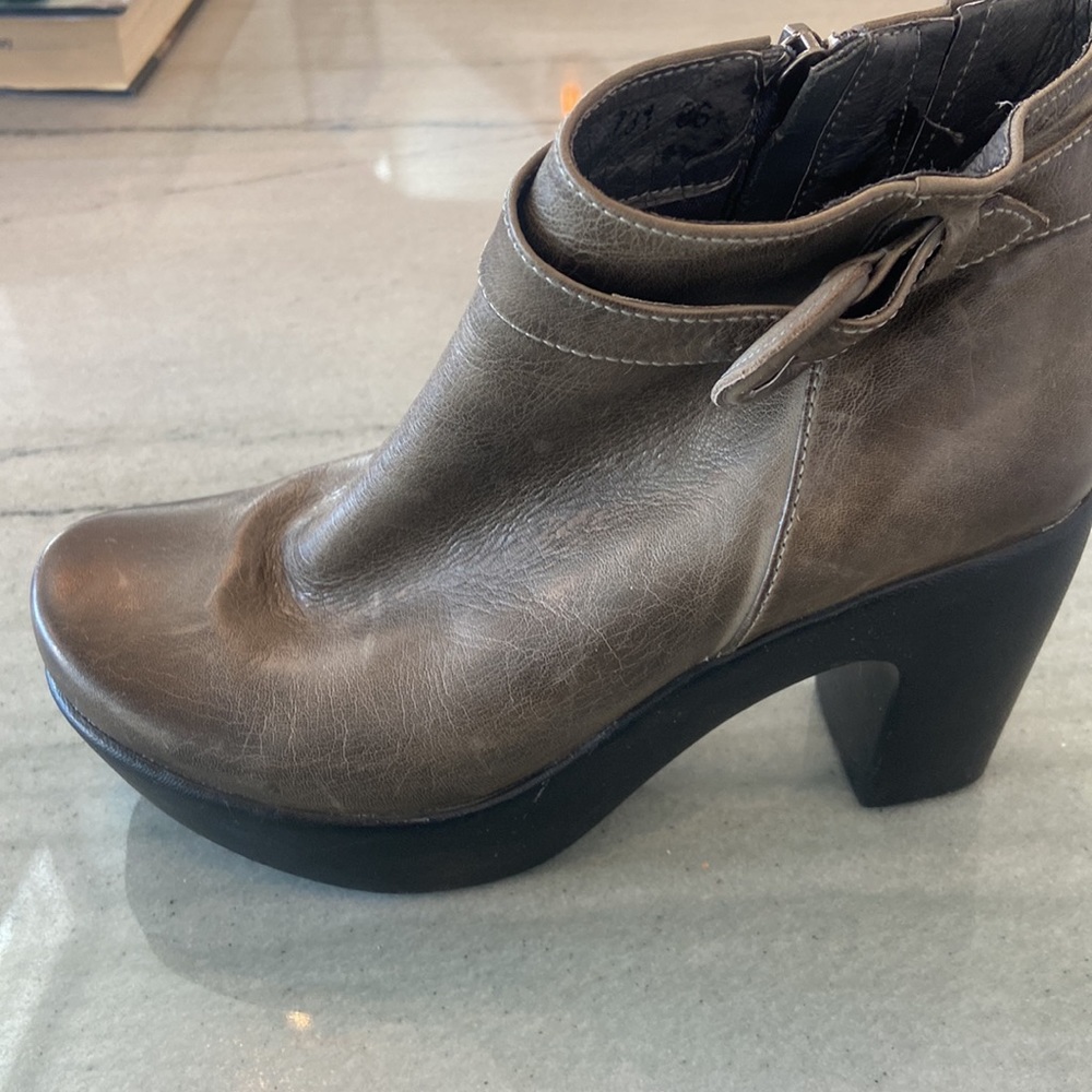 Antelope Heels - Picture 3 of 5